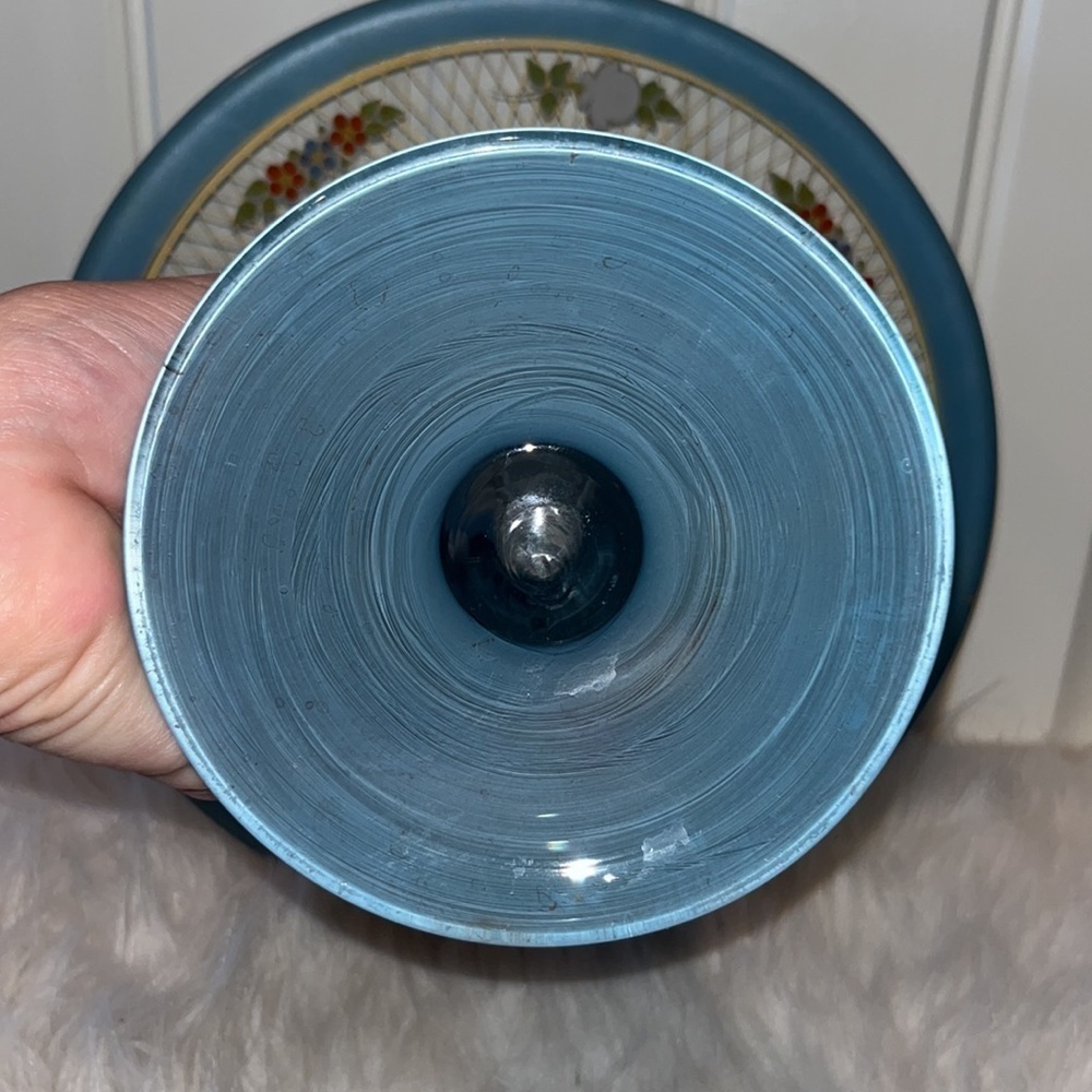 WESTMORLAND (unsigned) beautiful blue floral pedestal vase vintage - Picture 7 of 14